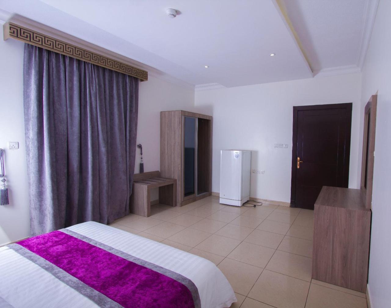 Al Makan 107 Hotel By Al Azmy Riaad Buitenkant foto